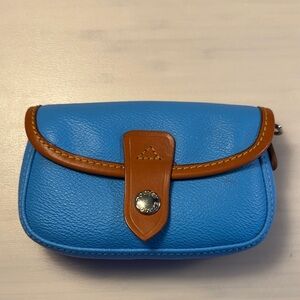 Dooney and Bourke Oncour Elba Flap wristlet missing strap